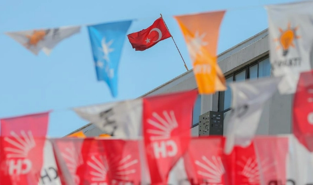 'AKP ve CHP denince aklınıza gelen ilk 3 siyasetçi' anketi: Hangi isimler öne çıktı? 