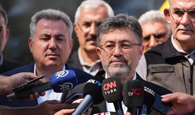 Bakan Yumaklı’dan İzmir yangını açıklaması: “Şehri tedirgin edecek bir husus kalmadı”