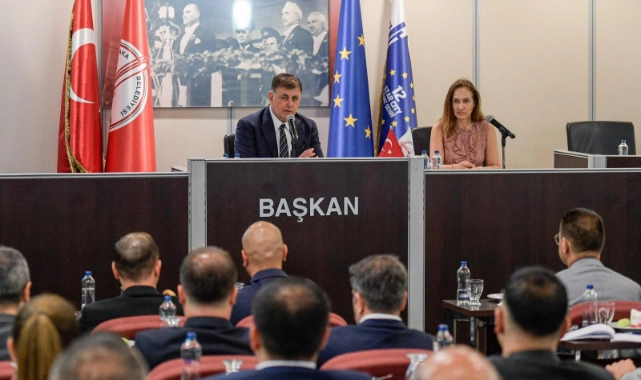 Başkan Tugay: "Karşıyaka İskelesi'nin yenilenmesi gündemimizde"