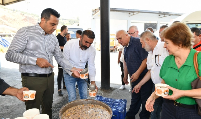 Başkan Yıldız’dan Personele Aşure İkramı