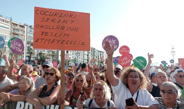 Diyanet'ten 'seçmeli ders' hutbesi: 'Ahiretiniz için dini dersleri seçin'