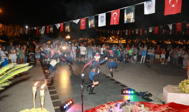Efes Selçuk'ta Kurtuluş Savaşı kahramanları "Zafere Uyanan Gece"de anıldı... 
