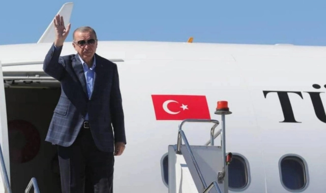 Emeklilerin maaşı özel uçak konvoyuna gitti 