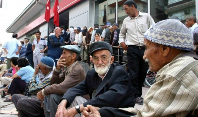Emeklilikte maaş sistemi değişiyor! 