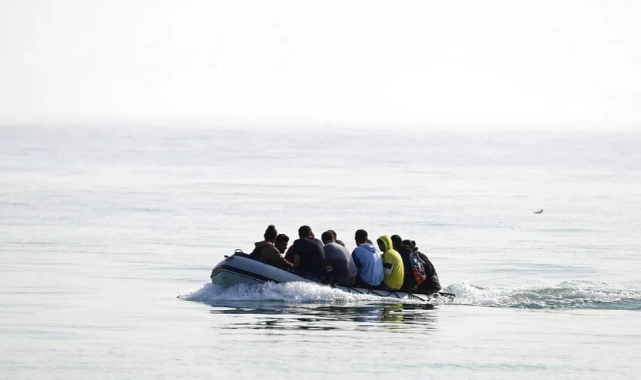 İzmir açıklarında kaçak göçmen mesaisi: 115 kişi yakalandı! 