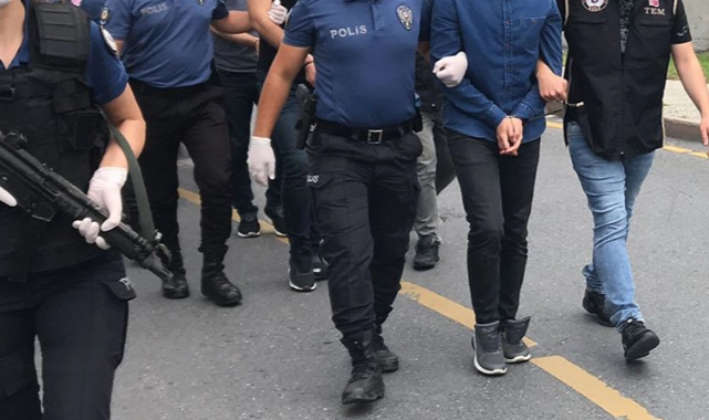İzmir'de  fuhuş operasyonu:  10 kişi tutuklandı