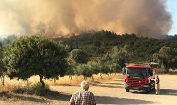 İzmir'de yangın devam ediyor:  Yerleşim yerleri boşaltılıyor