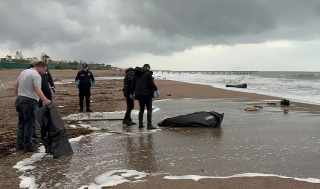 İzmir Foça'da denize giren bir adam hayatını kaybetti  