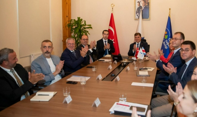 İzmir Kosta Rika’nın Esparza şehri ile kardeş oldu