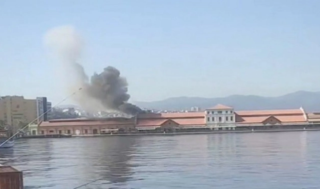 Konak Pier’de korkutan yangın! 