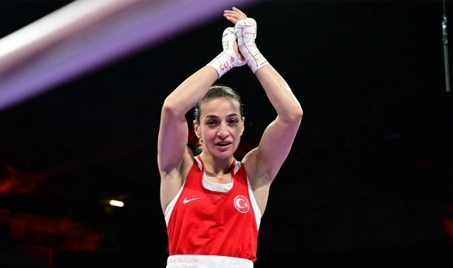 Milli boksör Çakıroğlu'ndan Paris 2024'te gümüş madalya