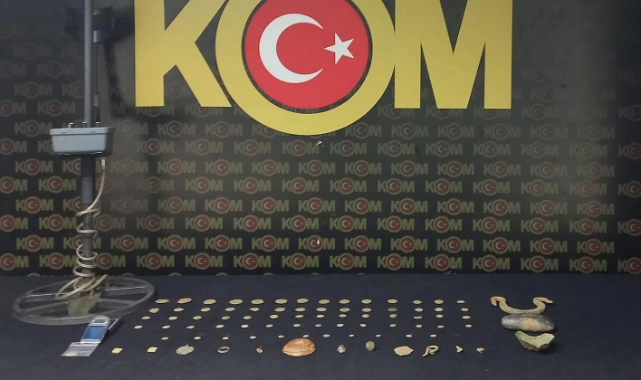 Ödemiş'te 67 Sikke ve 16 Obje Ele Geçirildi