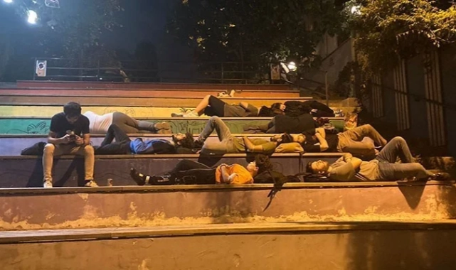 Üniversite öğrencileri barınamıyor; Ev kiraları 15 bin, yurt fiyatları ise 9 bin lirayı buldu