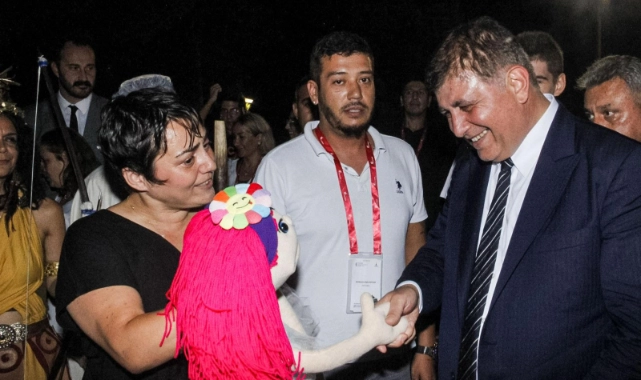 Başkan Tugay, İzmirlilere 93. İEF’ten seslendi: "Üzerimize düşeni yapacağız”