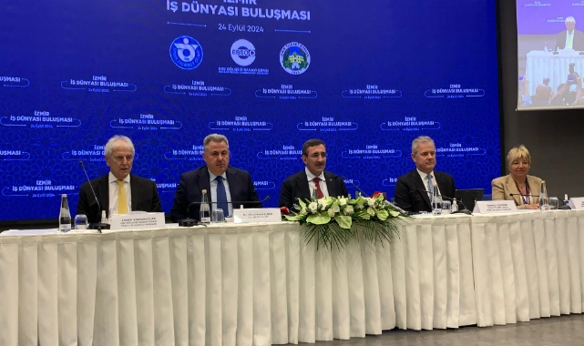 Cevdet Yılmaz’dan İzmir’de ekonomi buluşması: Tek haneli enflasyon için tarih verdi!