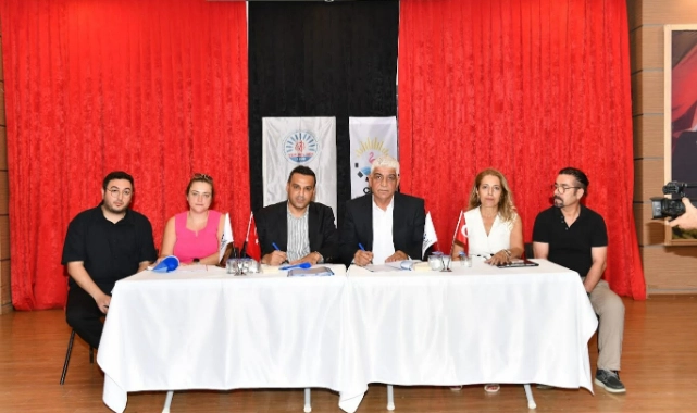 Çiğlili memurlara SDT müjdesi: "Gövdemizi taşın altına koyduk"  