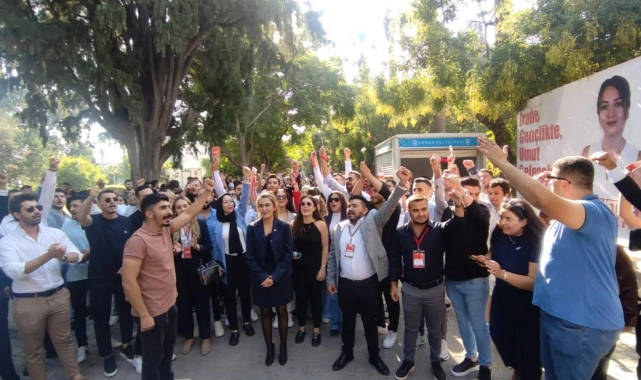 Delegeler sandık başında: CHP İzmir İl Gençlik Kolları, başkanını seçecek! 