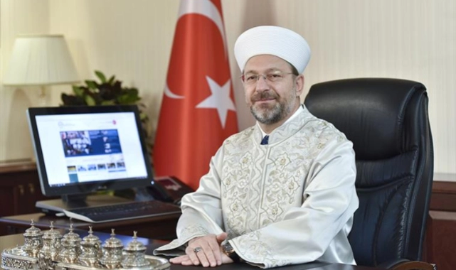 Diyanet İşleri Başkanı Ali Erbaş: Kur'an ahlakını biz yaşayacağız, çocuklarımıza örnek olacağız