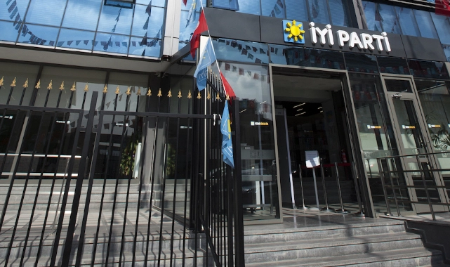 İYİ Parti'de bir istifa daha 