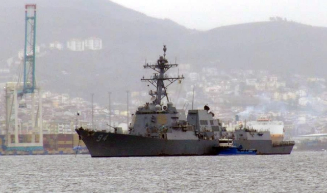 İzmir Limanı’nda “USS Wasp” nöbeti: “Go home yankee!” 