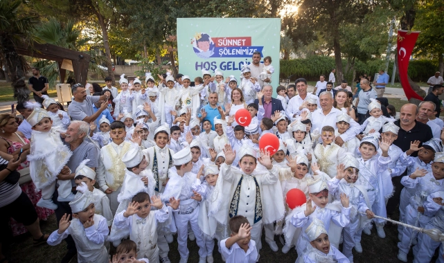 Konak'ta dayanışma şöleni: Sünnet çocukları ve aileleri doyasıya eğlendi