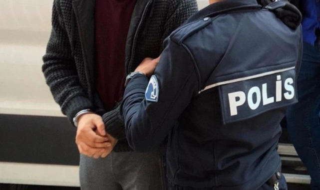 Askeri kamuflaj ile toplu taşımada görüntülenmişti: Yabancı şahıs sınır dışı edilecek!