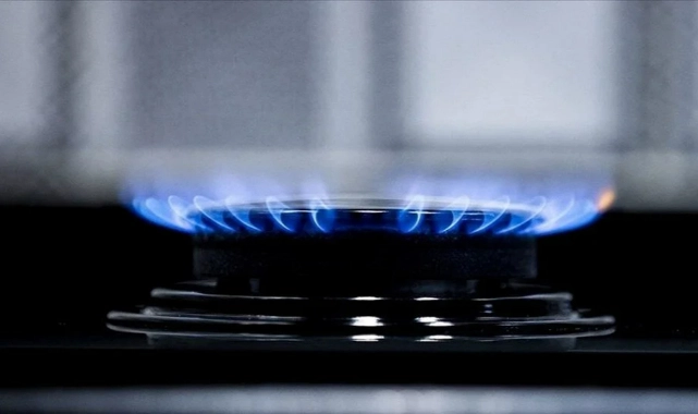 Bakan Bayraktar duyurdu: Doğalgaz ve elektriğe yeni zam yolda mı? 