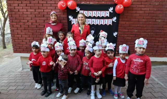 Başkan Mutlu miniklerin bayram coşkusuna ortak oldu