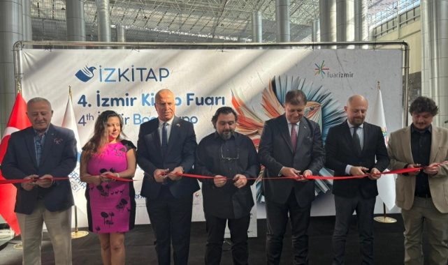 Başkan Tugay, 4. İzmir Kitap Fuarı'nın açılışını yaptı