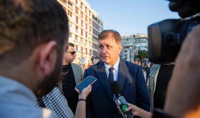 Başkan Tugay'dan SOLOTÜRK açıklaması: "TEKNOFEST, İzmir'in kurtuluşundan daha mı önemli?"