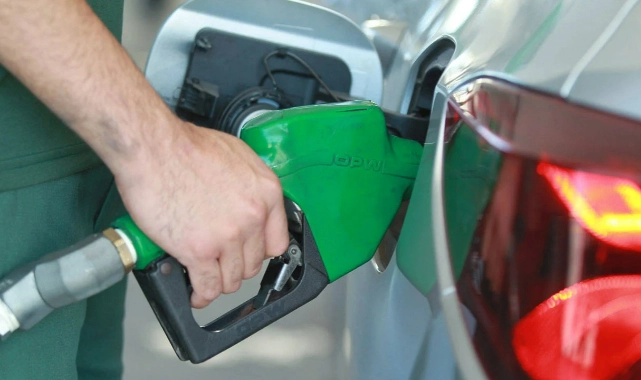 Benzine yeni zam yolda