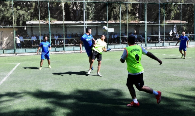 Bornova Belediyesi’nde futbol heyecanı başladı