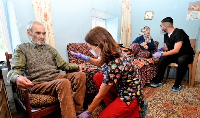 Bornova’da Evde Bakım Hizmeti büyüyor