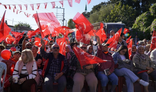 Çeşme Germiyan’da Cumhuriyet coşkusu: “Bu gurur bizim”