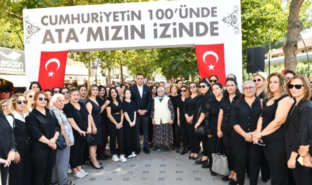 Çiğli'de Kadın El Emeği Kermesi: Kadınlar şiddete karşı siyah giydiler