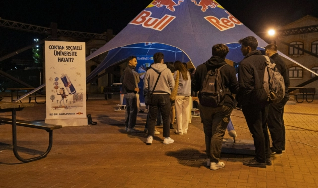 Gençler eğlence dolu festivalde buluştu