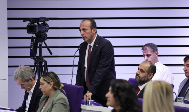 İlçe Milli Eğitim Müdürlüğü engel olmuştu: AK Partili Geçgel’den Başkan Duman’a temizlik desteği 