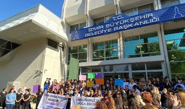 İzBB personelleri, mesai arkadaşları için tek ses oldu: "Kadınların yaşam hakkı üzerinden elinizi çekin"
