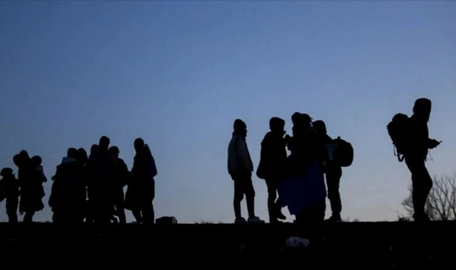 İzmir açıklarında kaçak göçmen akını: 109 kişi yakalandı! 