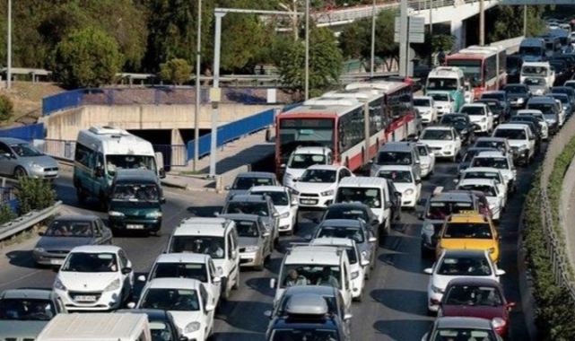 İzmir'deki taşıt sayısında büyük artış