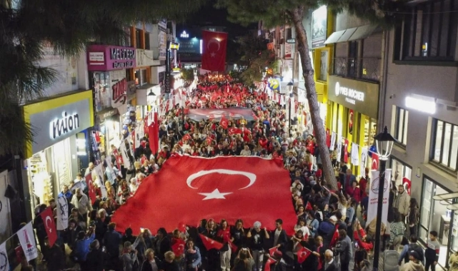 Karşıyaka’da 101. yıla muhteşem kutlama!
