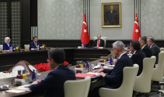 Kulis: Yeni kabine için üç ayrı liste 