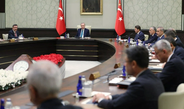 Kulislerde “kabine” hareketliliği: Kabine değişikliği için kimlerin ismi geçiyor? 