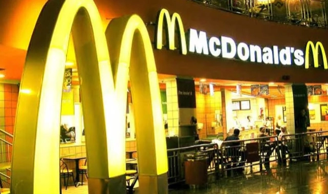 McDonald's'ta sağlık krizi: 75 kişi hastanelik oldu!