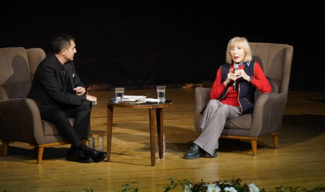 Ayşe Kulin: "Her kitap size bir kapı açar"