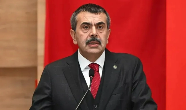 Bakan Tekin'den İmamoğlu'na hakaret: "Okuduğunu anlama konusunda özürlü" 