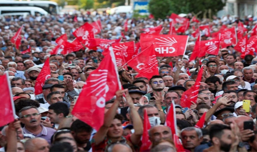 CHP'de parti içi muhalefet büyüyor: 'Özel'in siyaset tarzına tabanda tepki var'