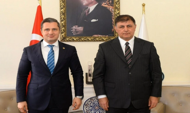 CHP’li Yücel’den Başkan Tugay’a ziyaret 