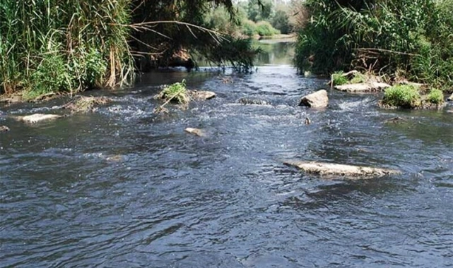Gediz Nehri’ndeki kirlilik zehir saçıyor: “Hem Manisa’yı hem İzmir’i kirletiyor”