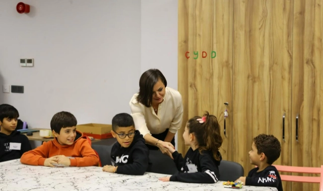 Karabağlar Çalıkuşu Semt Merkezi'nde çocuklar ve aileleri için bilinçlendirme etkinlikleri düzenlendi